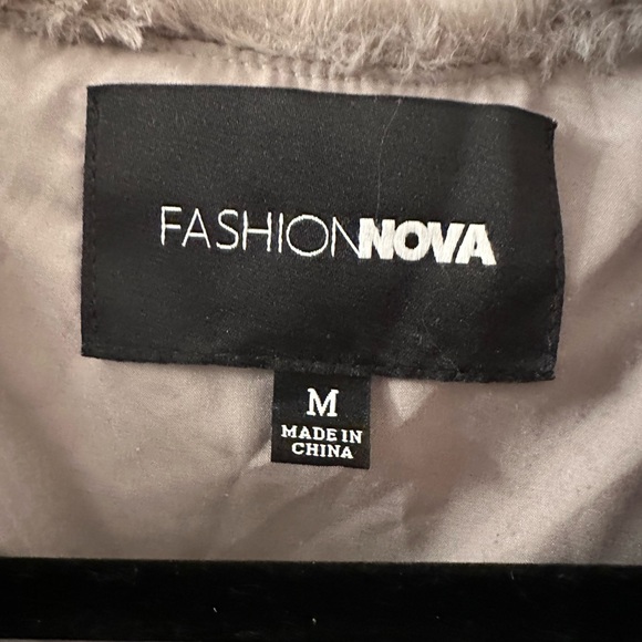 ❤️ BOGO Plush 3 tone Jacket Size Medium - Picture 5 of 7